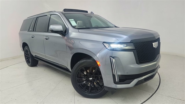 2021 Cadillac Escalade ESV Sport Platinum's photo