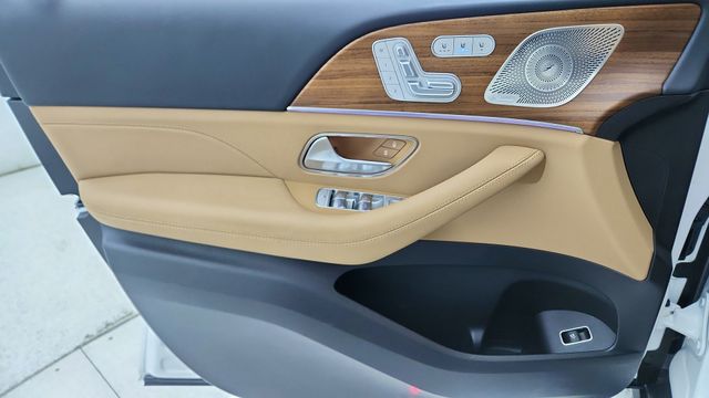 2025 Mercedes-Benz GLS Base - Photo 39