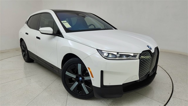 2022 BMW iX Base's photo