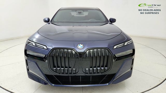 2023 BMW 7 Series 760i - Photo 2