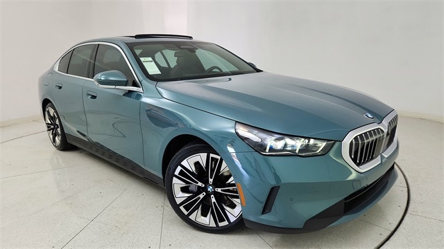 2025 BMW 5 Series 540i's photo