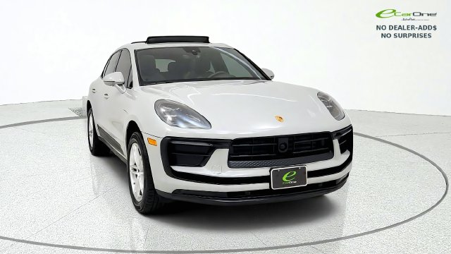 Used 2025 Porsche Macan | PANO ROOF SYSTEM | LANE CHANGE ASST | HTD STS | 19" WHLS SUV