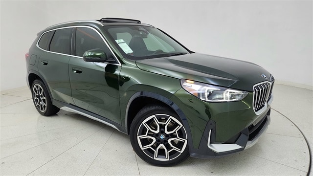 2025 BMW X1 28i's photo