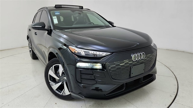 2025 Audi Q6 e-tron Premium Plus