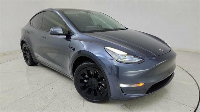 2023 Tesla Model Y Long Range's photo