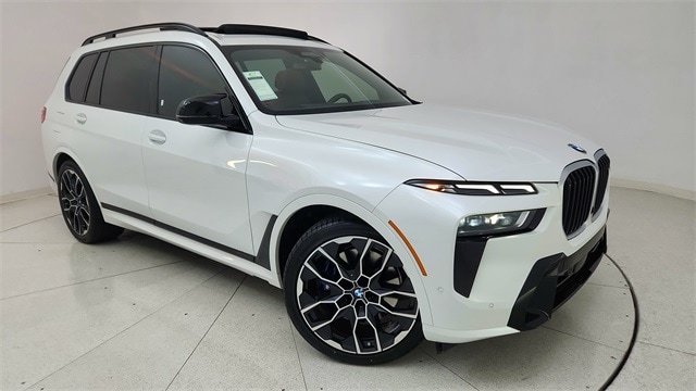2025 BMW X7 M60i's photo