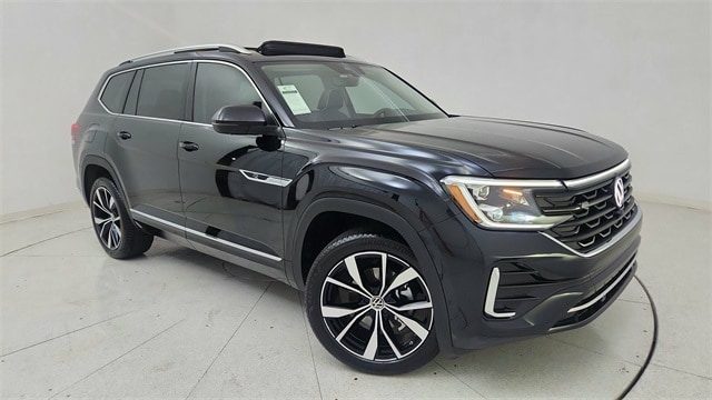 2026 Volkswagen Atlas SEL Premium R-Line's photo