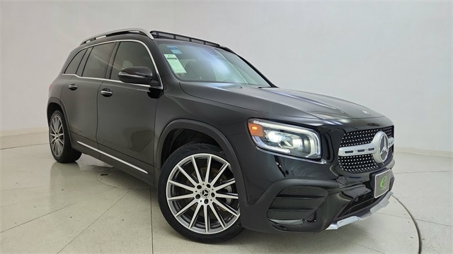 2022 Mercedes-Benz GLB's photo