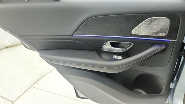 2025 Mercedes-Benz GLE GLE350 - Photo 31
