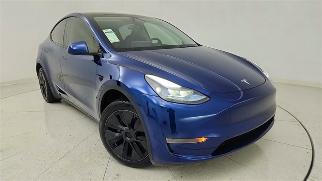 2025 Tesla Model Y Long Range's photo