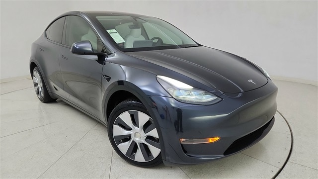 2024 Tesla Model Y Long Range's photo