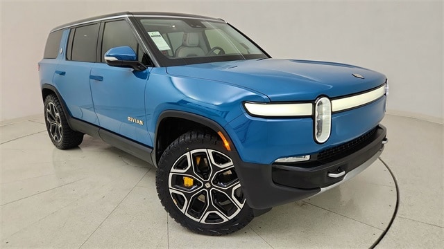 2024 Rivian R1S Adventure's photo