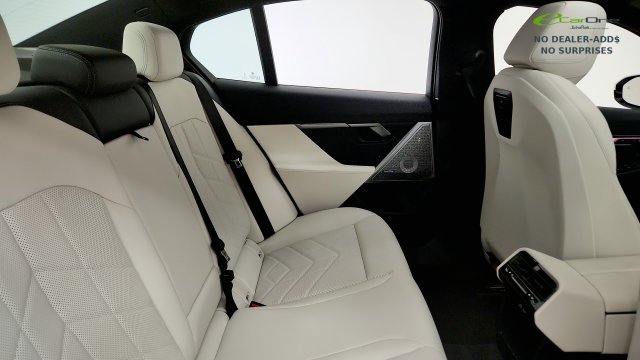2025 BMW i5 40 - Photo 40