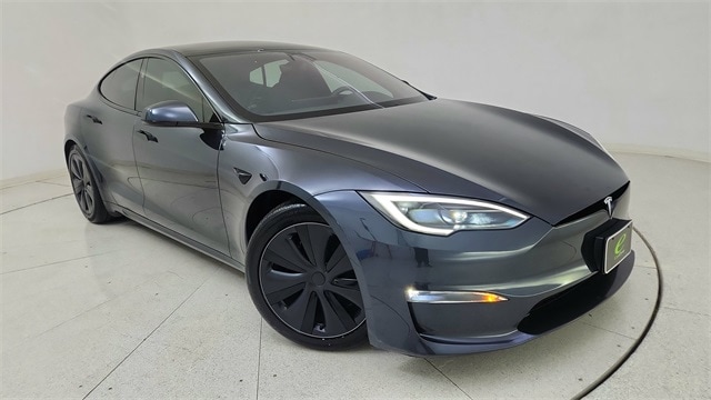 2025 Tesla Model S Base's photo