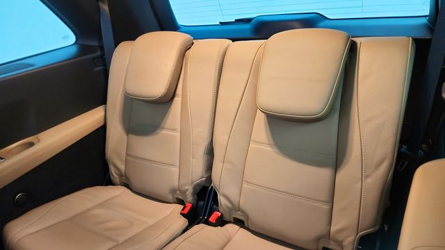 2025 Mercedes-Benz GLS Base - Photo 31