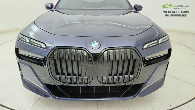 2023 BMW 7 Series 760i - Photo 8