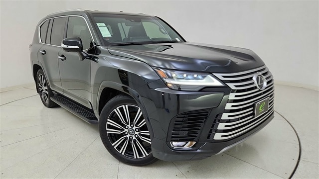 2024 Lexus LX Luxury's photo