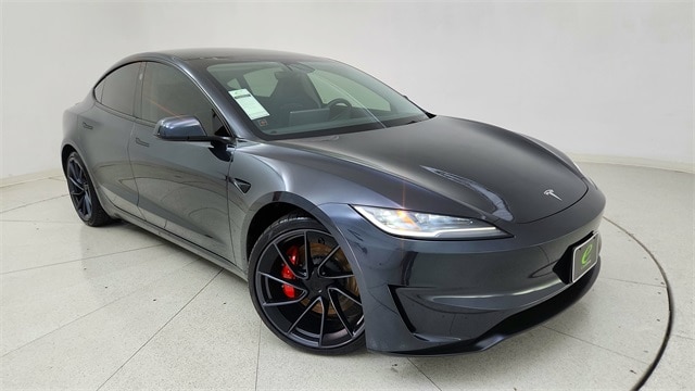 2025 Tesla Model 3 Performance's photo