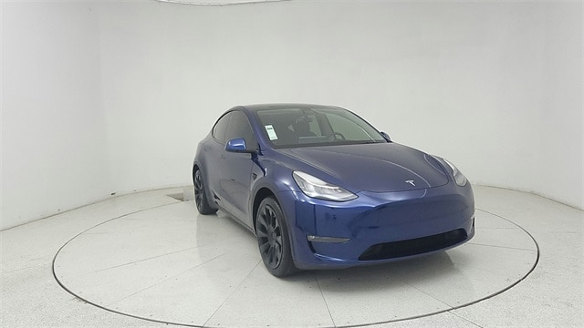 Used 2021 Tesla Model Y Long Range with VIN 5YJYGDEE7MF255505 for sale in Northfield, Minnesota
