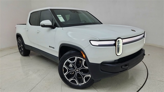 2025 Rivian R1T Adventure's photo