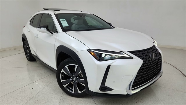 2024 Lexus UX Hybrid 250h's photo