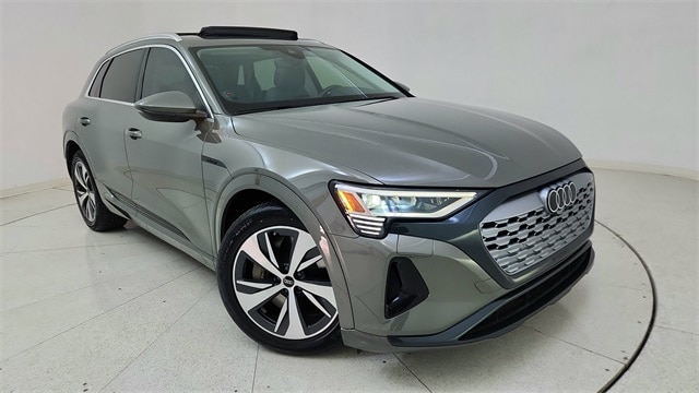 2024 Audi Q8 e-tron Premium