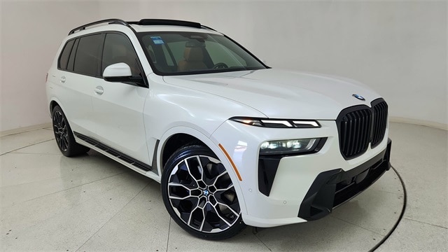 2025 BMW X7 40i's photo