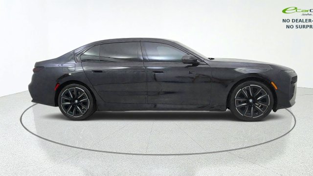 2025 BMW i7