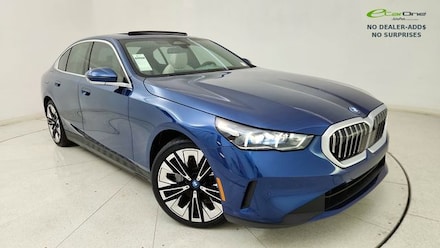2025 BMW i5  xDrive40 | PREM | HTD STEERING WHL | NAVI | 20