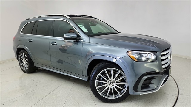 2025 Mercedes-Benz GLS Base's photo