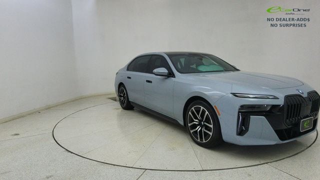 2025 BMW i7 60 | CarEdge | CarEdge