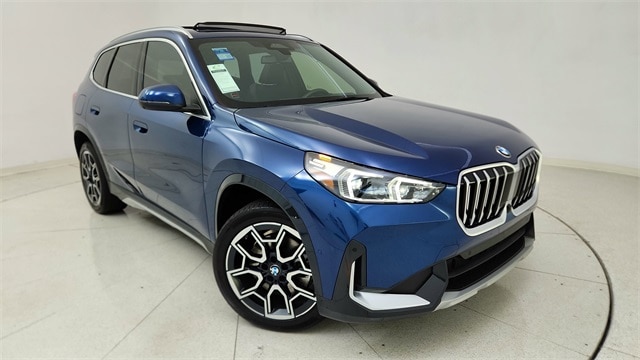 2025 BMW X1 28i's photo
