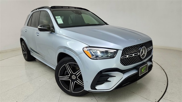 2025 Mercedes-Benz GLE GLE450E's photo