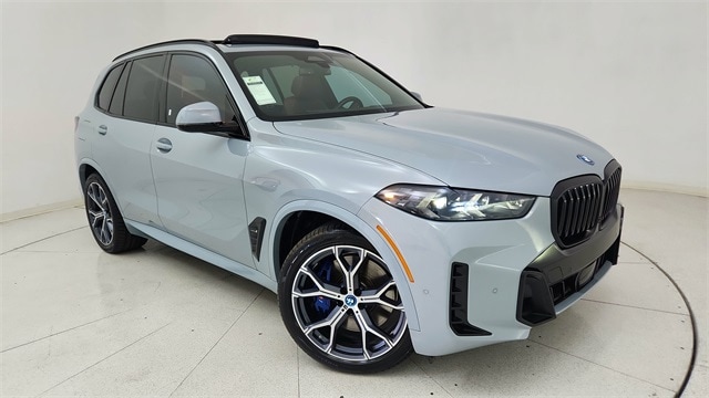 2024 BMW X5 50e's photo