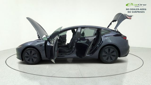 2025 Tesla Model 3 Long Range - Photo 12