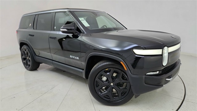 2024 Rivian R1S Adventure's photo