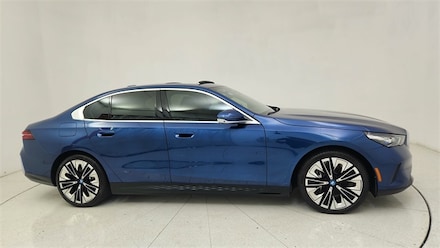2025 BMW i5 xDrive40 | PREM | LUXURY SEATING | $6K OPTS