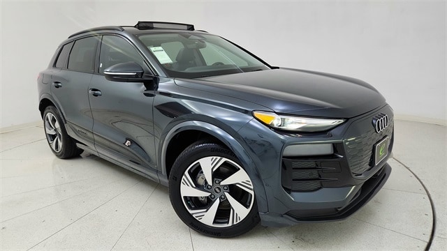 2025 Audi Q6 e-tron Premium's photo