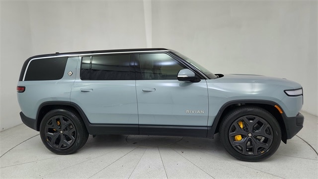 2024 Rivian R1S Adventure's photo