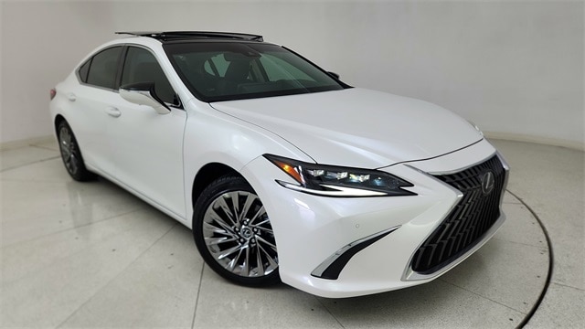 2025 Lexus ES 350 Ultra Luxury's photo
