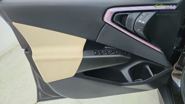 2025 BMW X3 30 - Photo 48