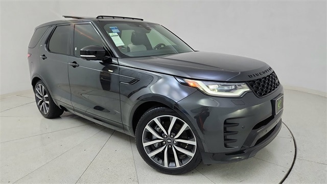 2024 Land Rover Discovery Dynamic SE's photo