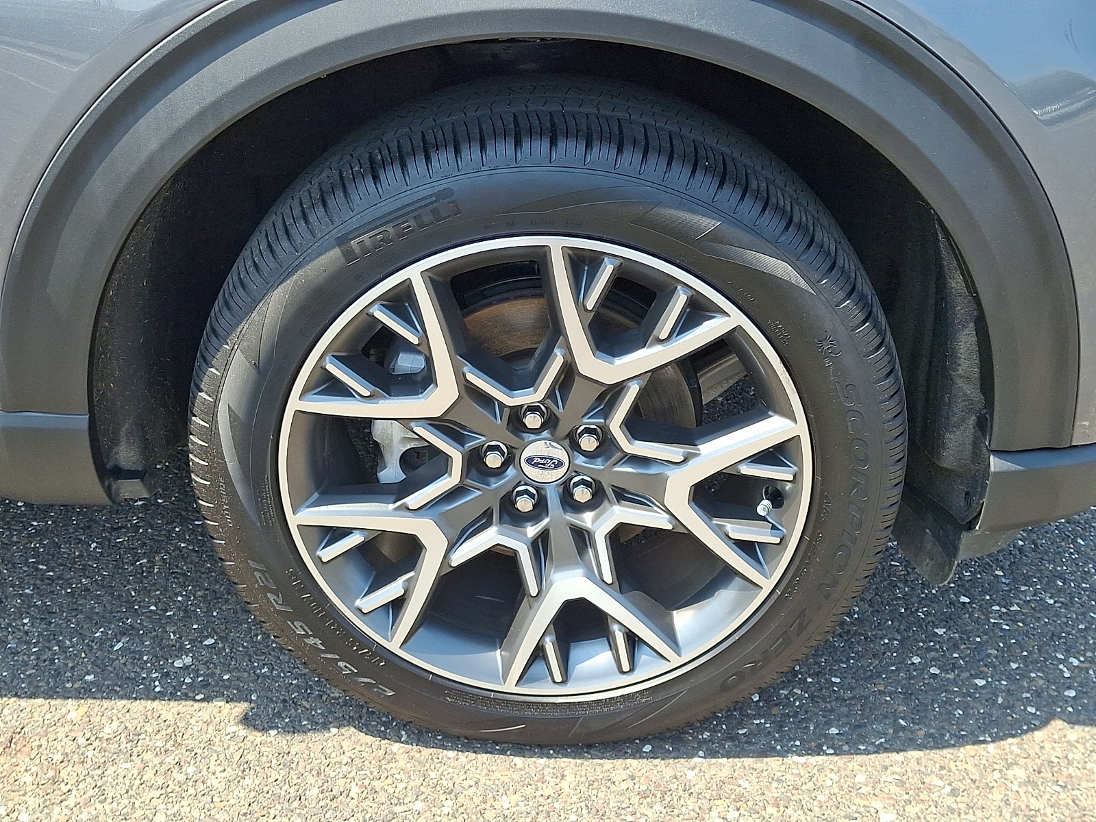 2025 Ford Explorer Platinum - Photo 8