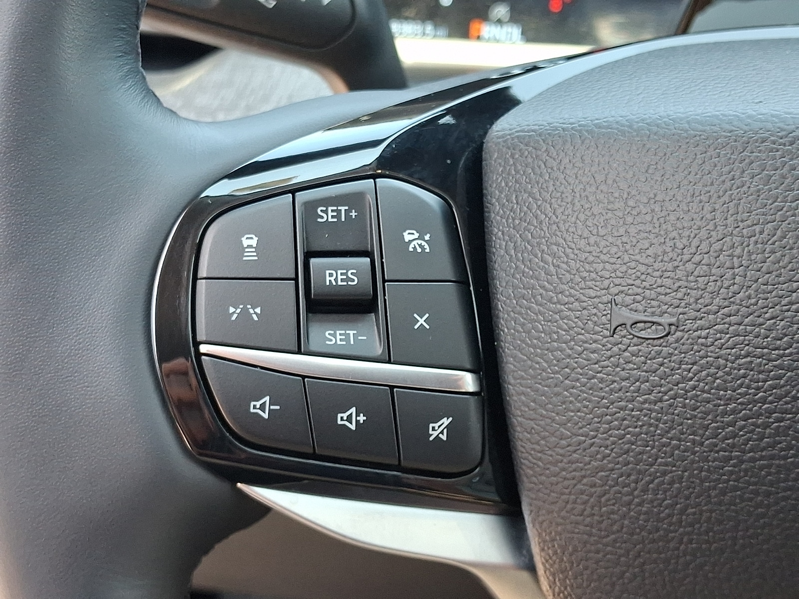 2025 Ford Explorer Platinum - Photo 23