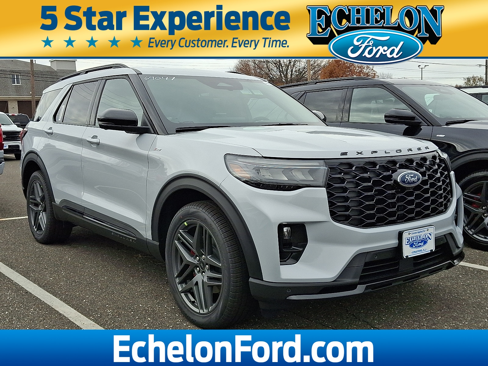 2026 Ford Explorer ST-LINE's photo