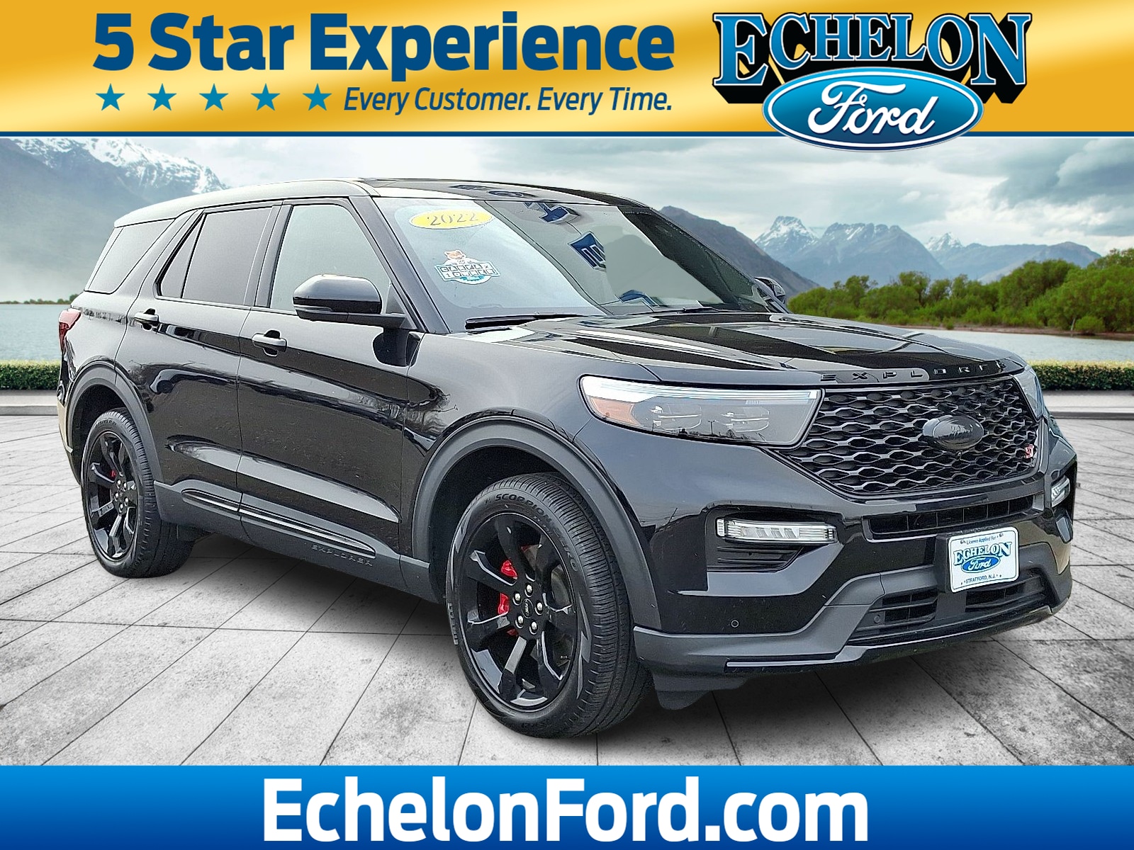 2022 Ford Explorer ST's photo