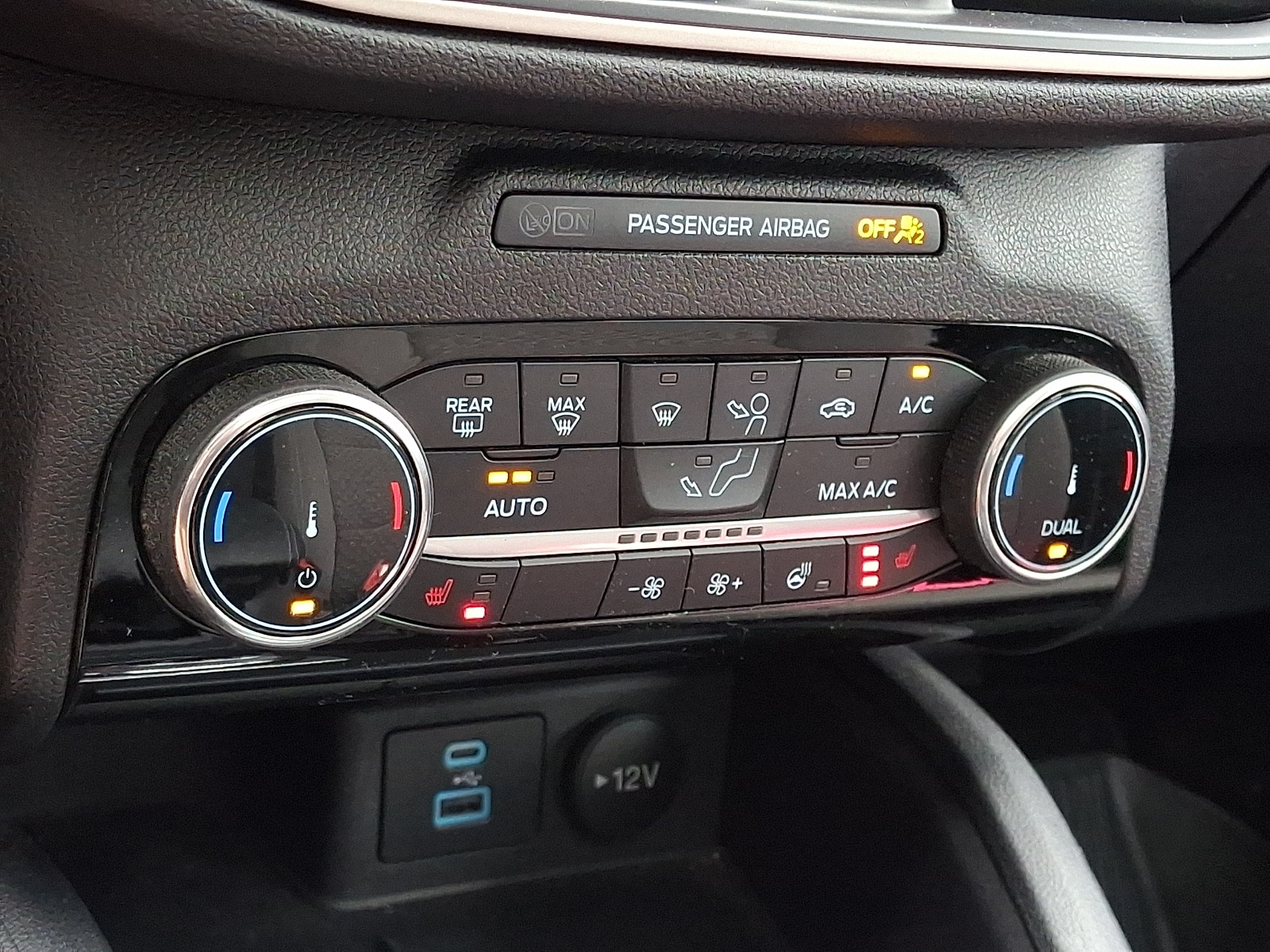 2022 Ford Escape SE - Photo 18