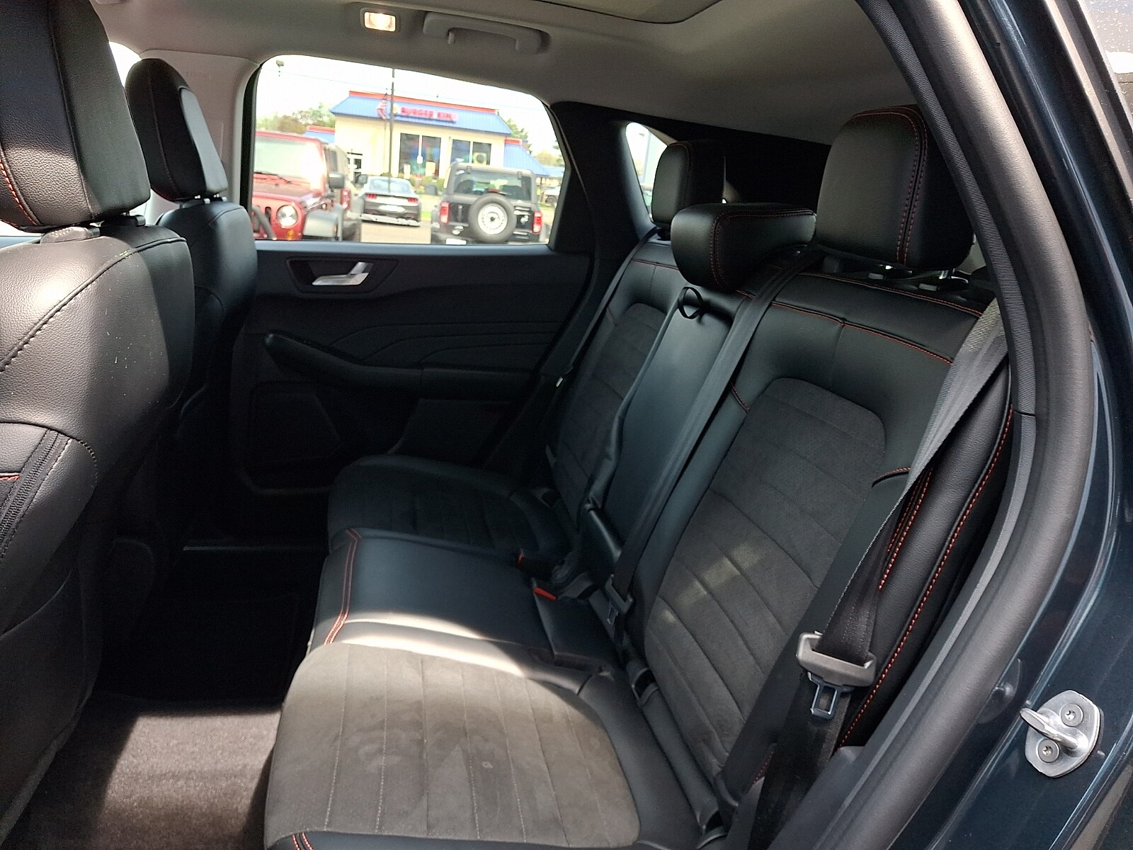 2022 Ford Escape SEL - Photo 11