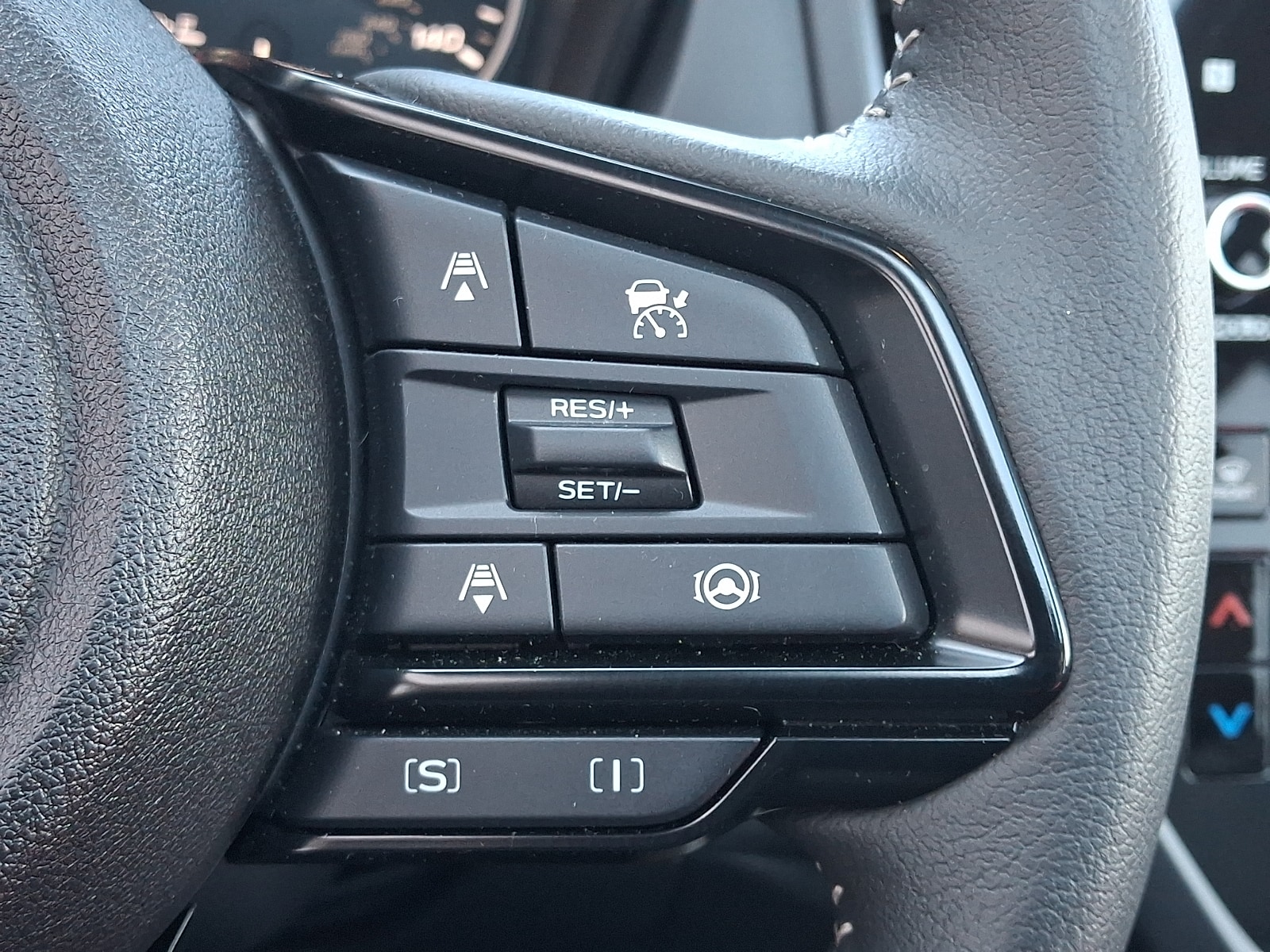 2025 Subaru Forester Premium - Photo 25