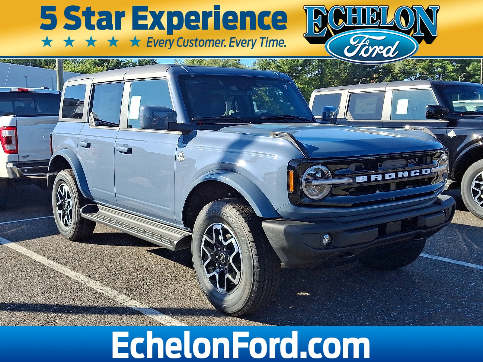 2025 Ford Bronco 4-Door Outer Banks's photo